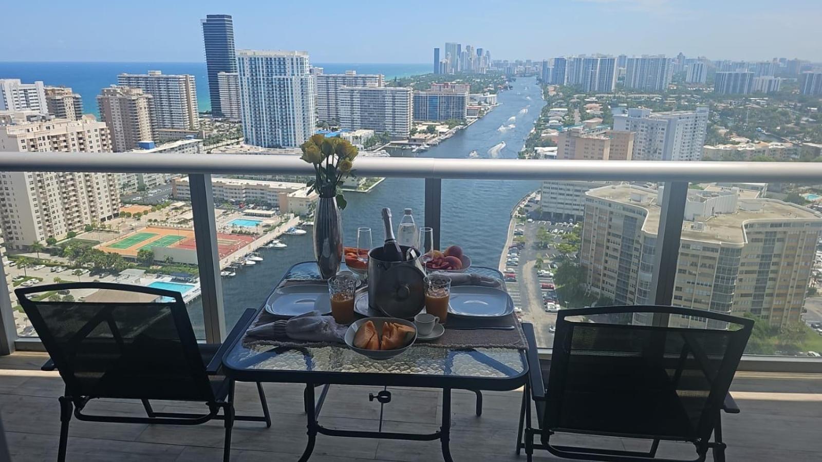 Ocean Views - Pool & Gym - Pet Friendly - Close To Beach Hallandale Beach Eksteriør bilde