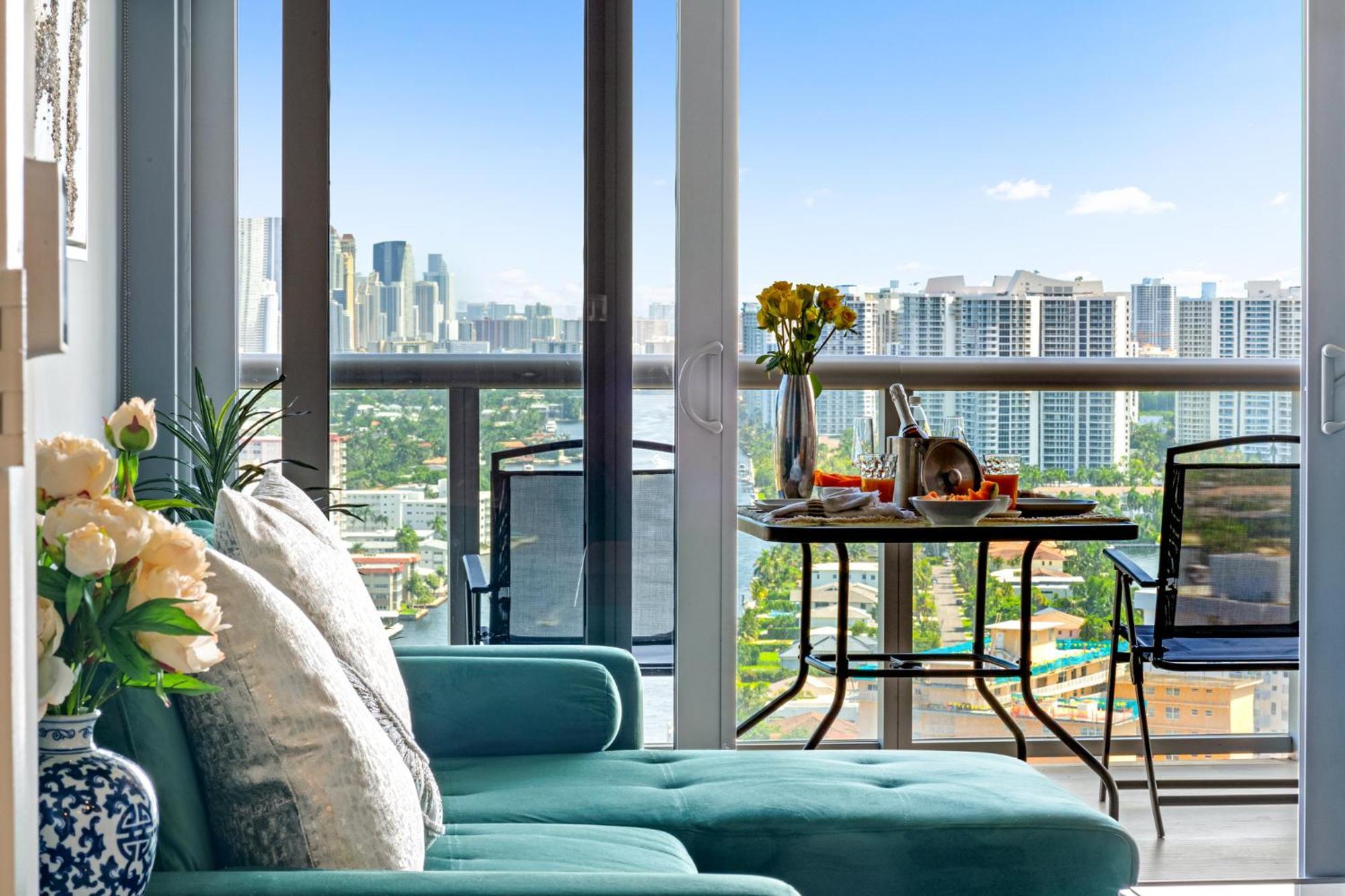 Ocean Views - Pool & Gym - Pet Friendly - Close To Beach Hallandale Beach Eksteriør bilde