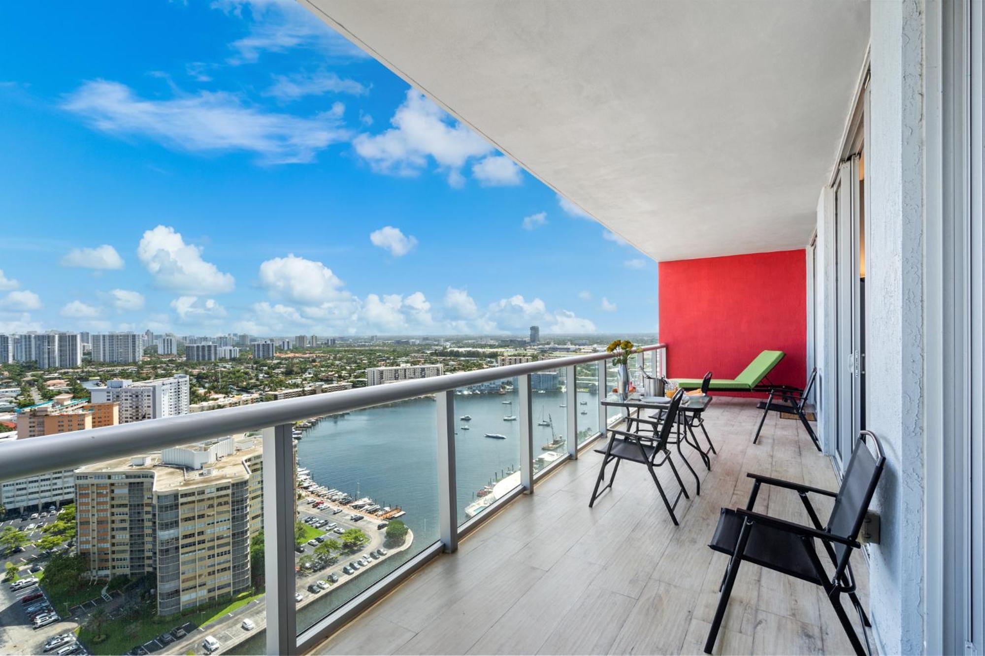 Ocean Views - Pool & Gym - Pet Friendly - Close To Beach Hallandale Beach Eksteriør bilde